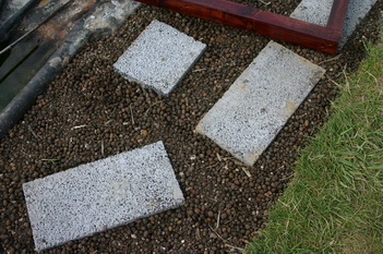 La cr�ation et construction d'une terrasse en bois - Les cadres lat�raux   3 