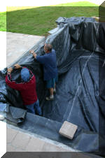 La construction pas � pas du bassin � ko� de mon voisin  7 