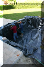 La construction pas � pas du bassin � ko� de mon voisin  6 